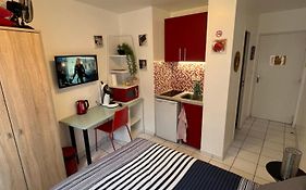 beau studio centre ville et proche gare
